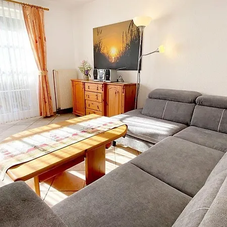 Haus Kleist 2 Links Prerow
